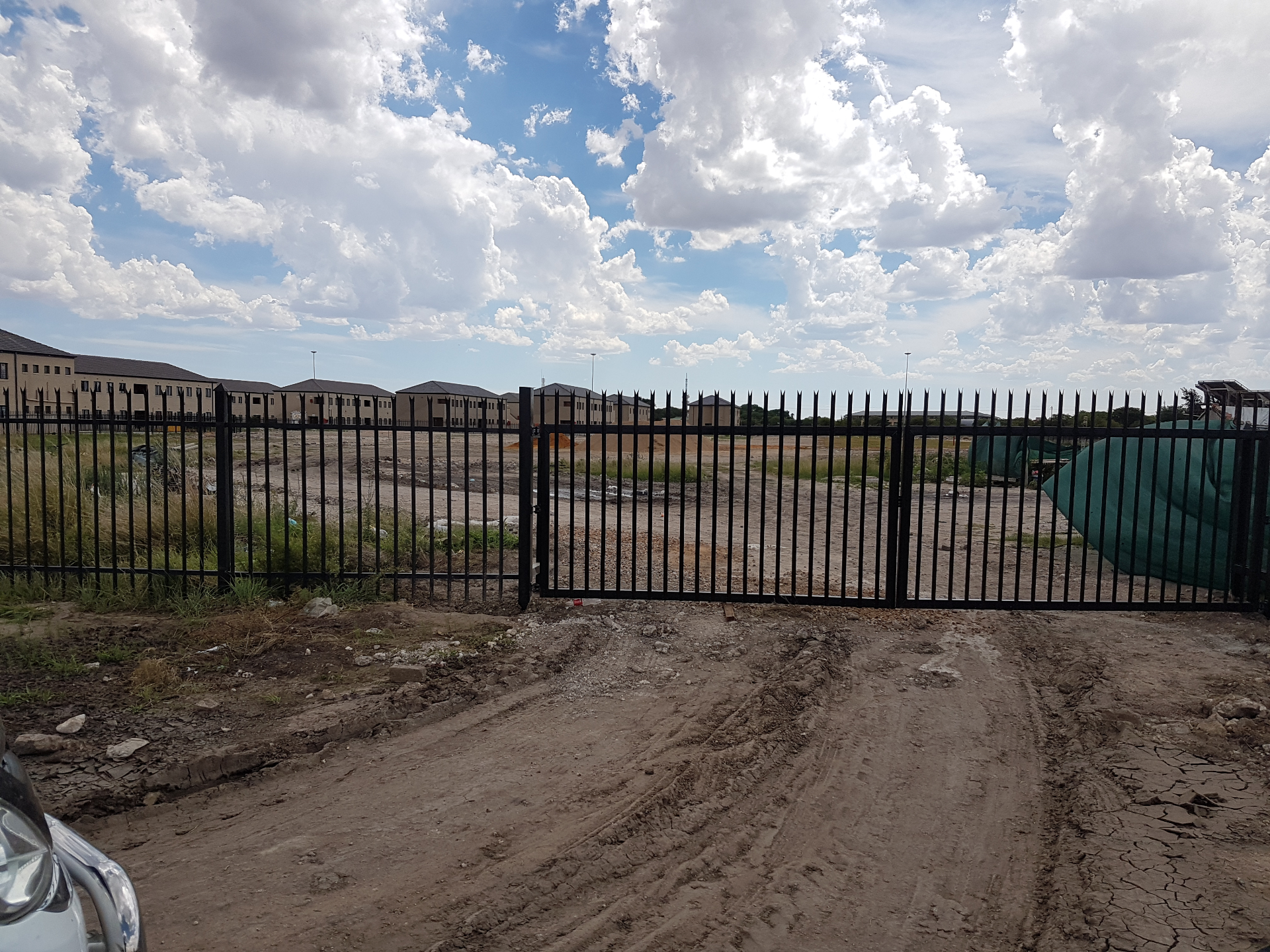 Palisade & Fencing