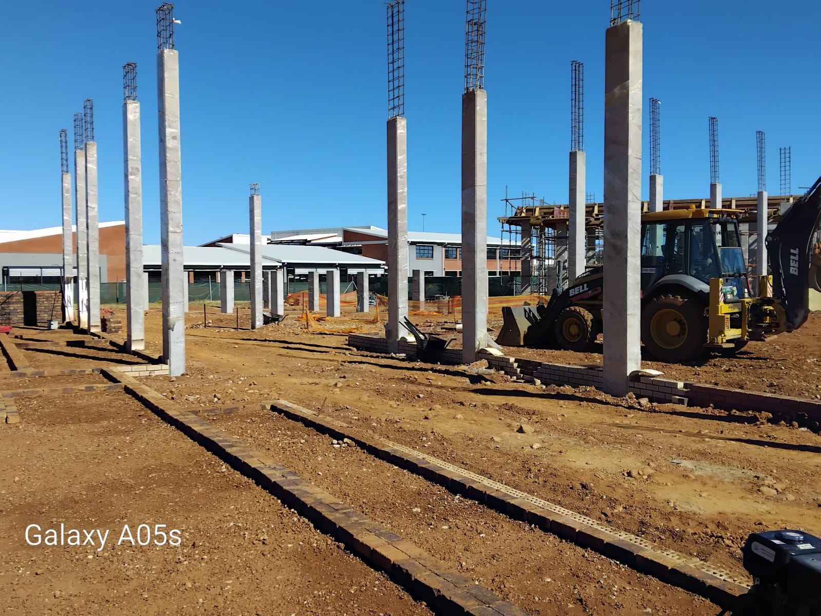 NWU Usala Lecture Halls — Mafikeng — Reinforced concrete column array