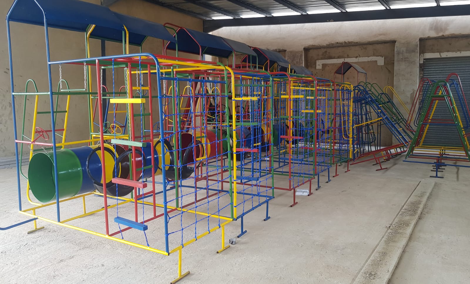 Jungle Gyms & Swings — Completed jungle gyms — primary-colour finish